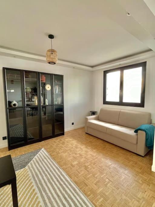 Magnifique Appartement Neuilly Sur Marne Entre Paris Et Disneyland Dış mekan fotoğraf